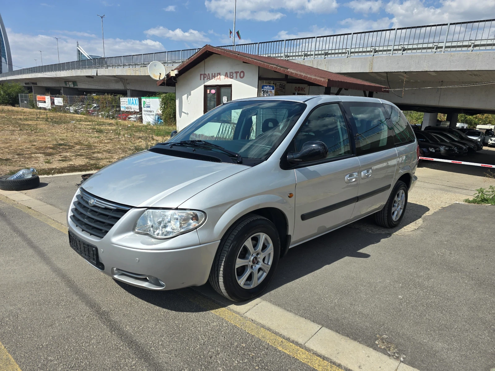 Chrysler Voyager 2.4 перфектен - изображение 6