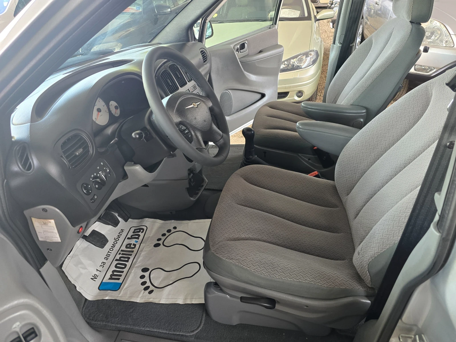 Chrysler Voyager 2.4  | Mobile.bg   13