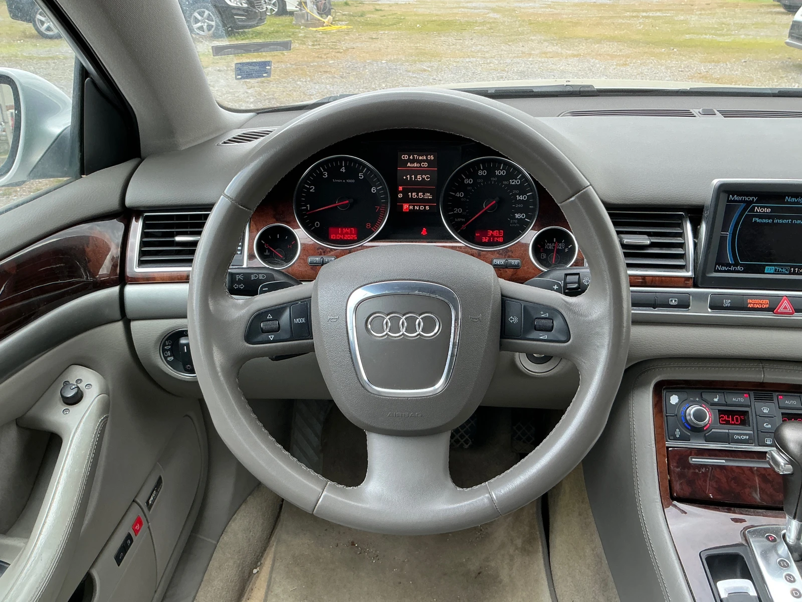 Audi A8 4.2 V-8 - изображение 9
