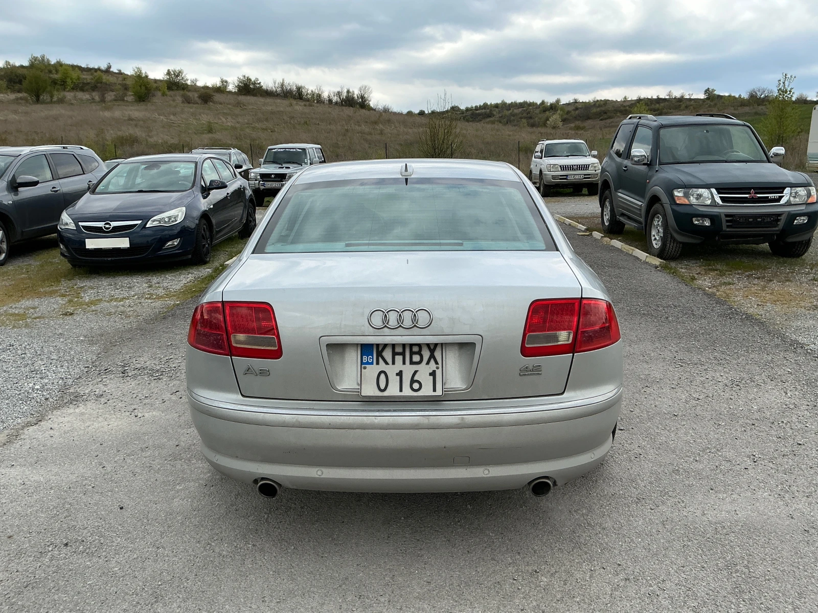 Audi A8 4.2 V-8 - изображение 5