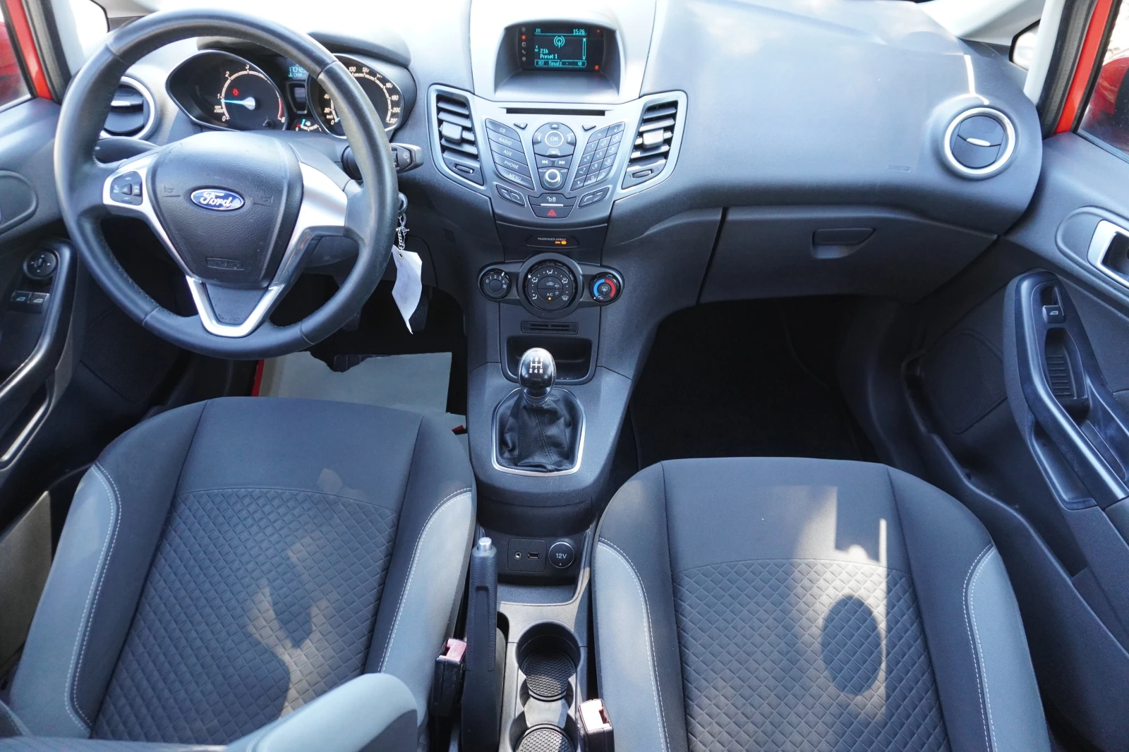 Ford Fiesta 1.6 TDCI 95KC - изображение 9