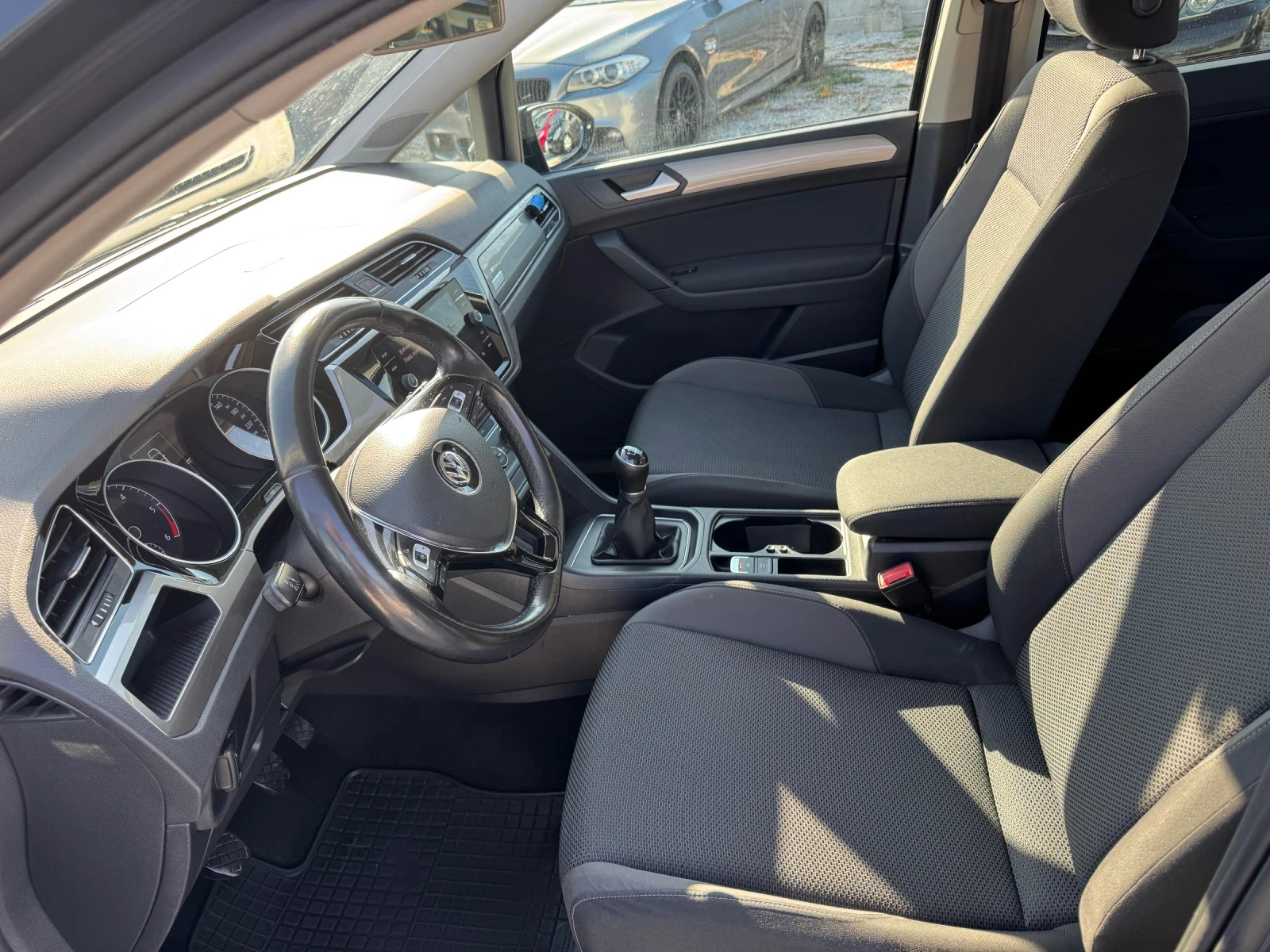 VW Touran  - изображение 7