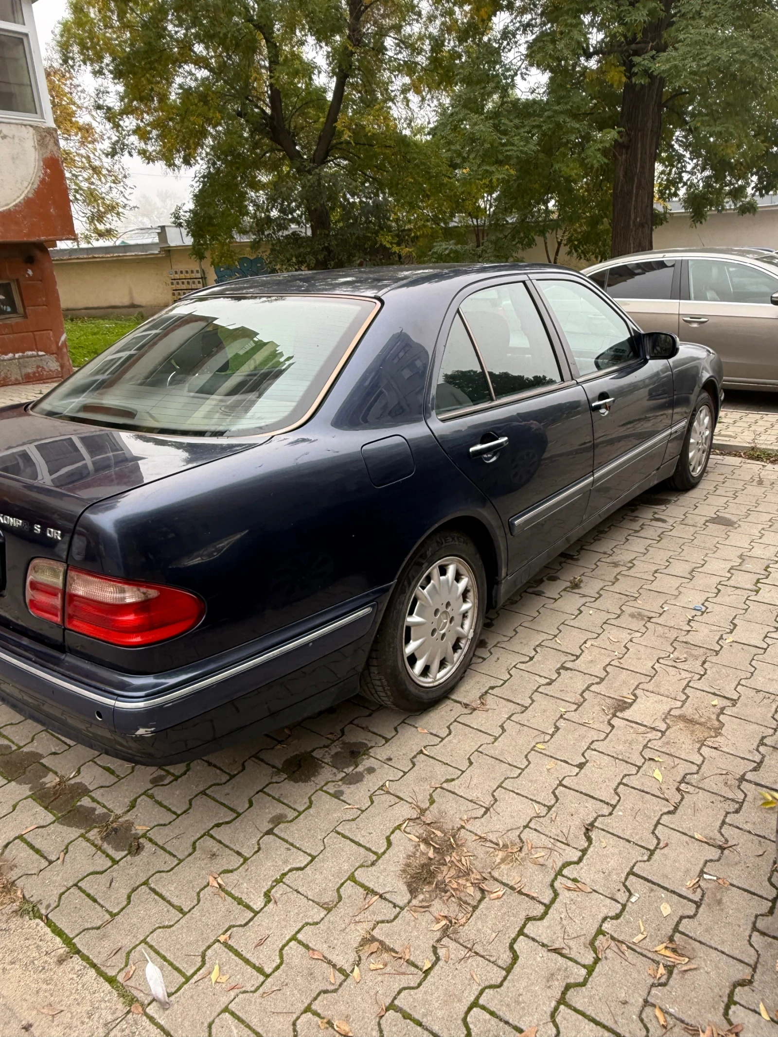 Mercedes-Benz E 200 Kompressor - изображение 5