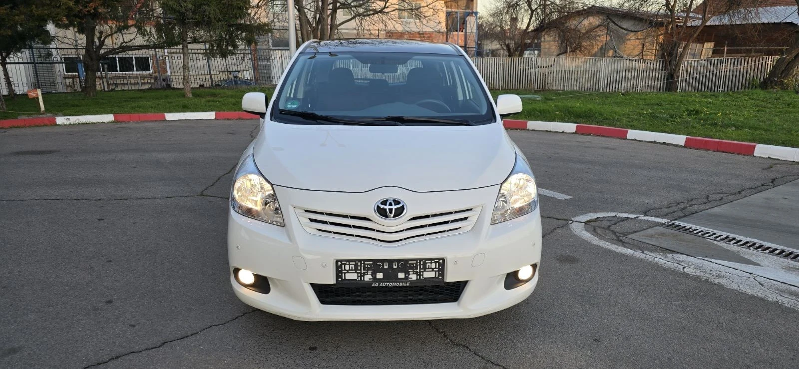 Toyota Verso БЕНЗИН-1, 6-131 К.С-FASЕLIFT - изображение 8