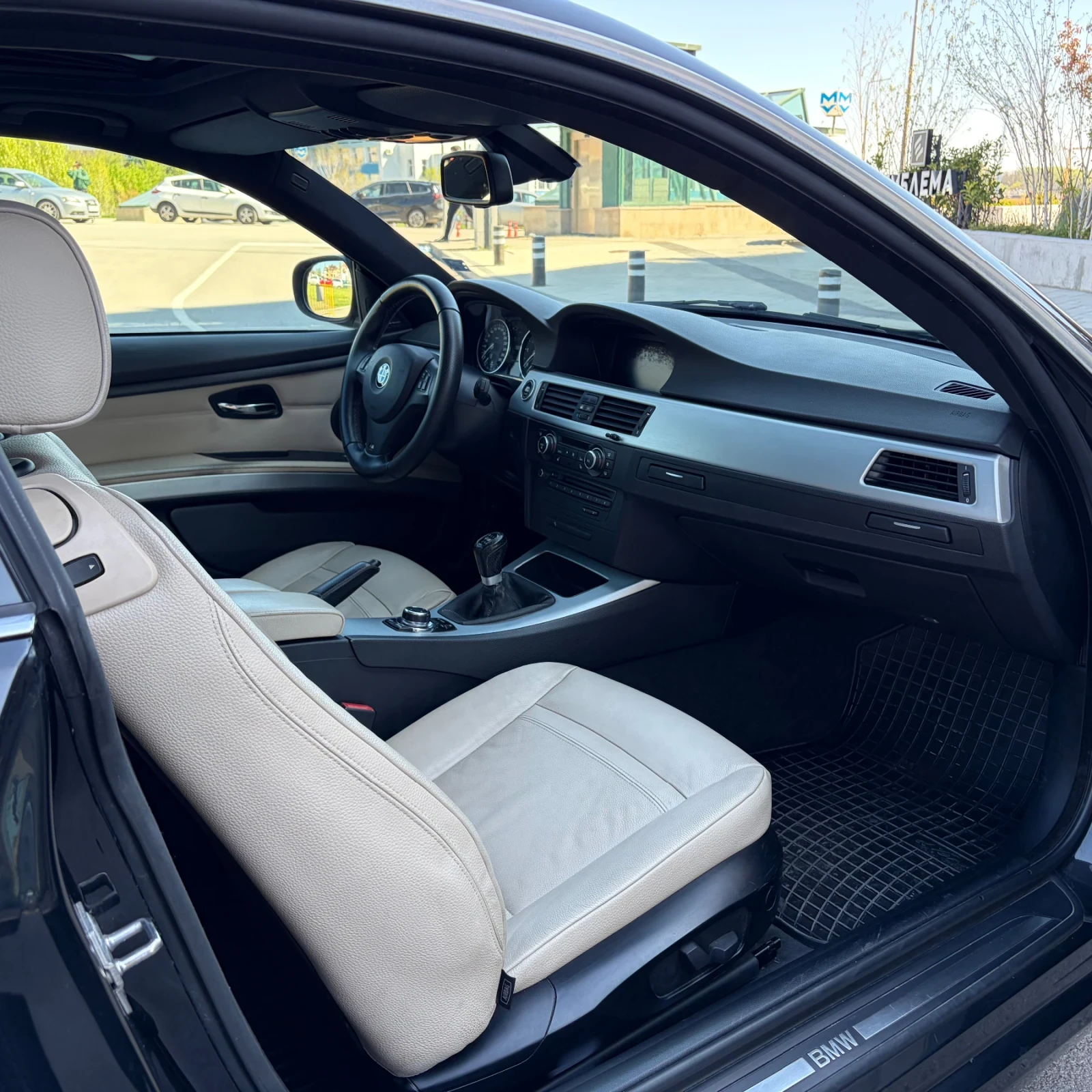 BMW 325 e92 LCI, снимка 12 - Автомобили и джипове - 52864613