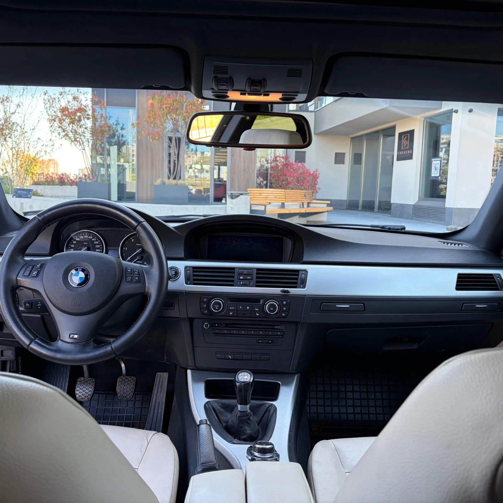 BMW 325 e92 LCI, снимка 9 - Автомобили и джипове - 52864613
