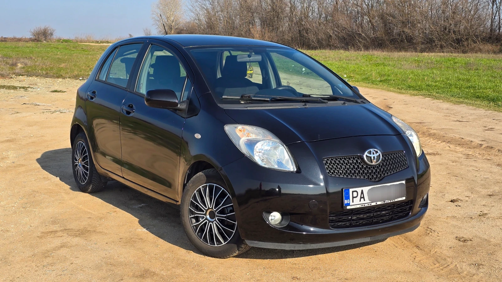 Toyota Yaris Toyta Yaris 1.3 VVT-i * климатик* , снимка 2 - Автомобили и джипове - 53750640