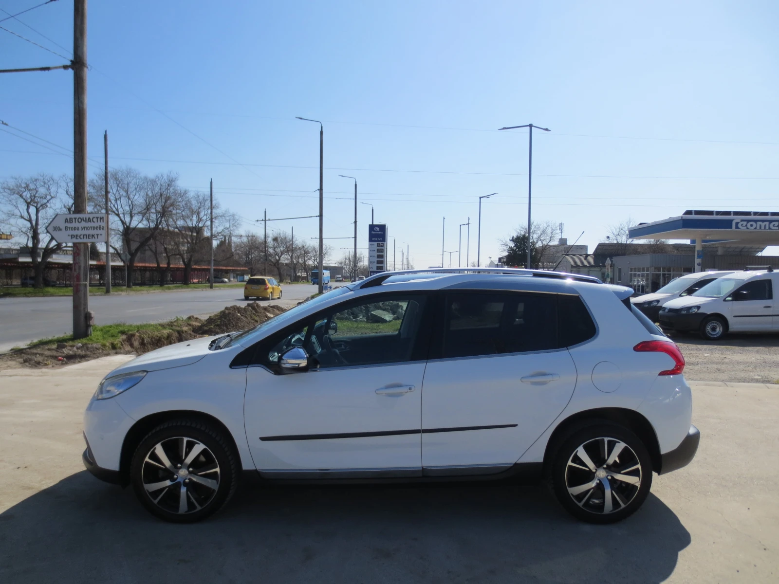 Peugeot 2008 1.6 HDI , снимка 8 - Автомобили и джипове - 53836140