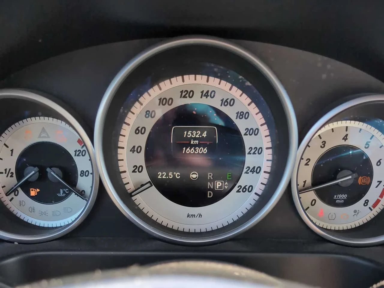 Mercedes-Benz E 400 CARFAX/ПОДГРЕВИ/ПРЕДСТАВИТЕЛСТВО НА MERCEDES, снимка 8 - Автомобили и джипове - 53923970