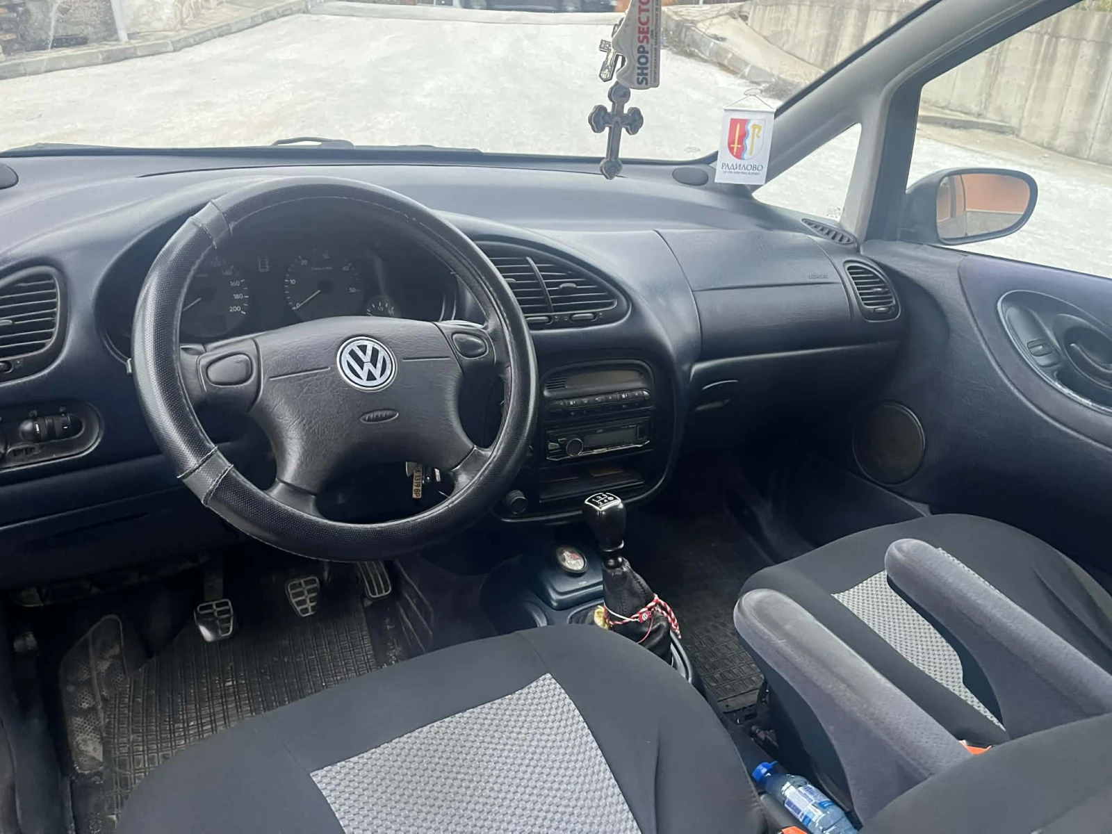VW Sharan 1.9, снимка 7 - Автомобили и джипове - 53998877