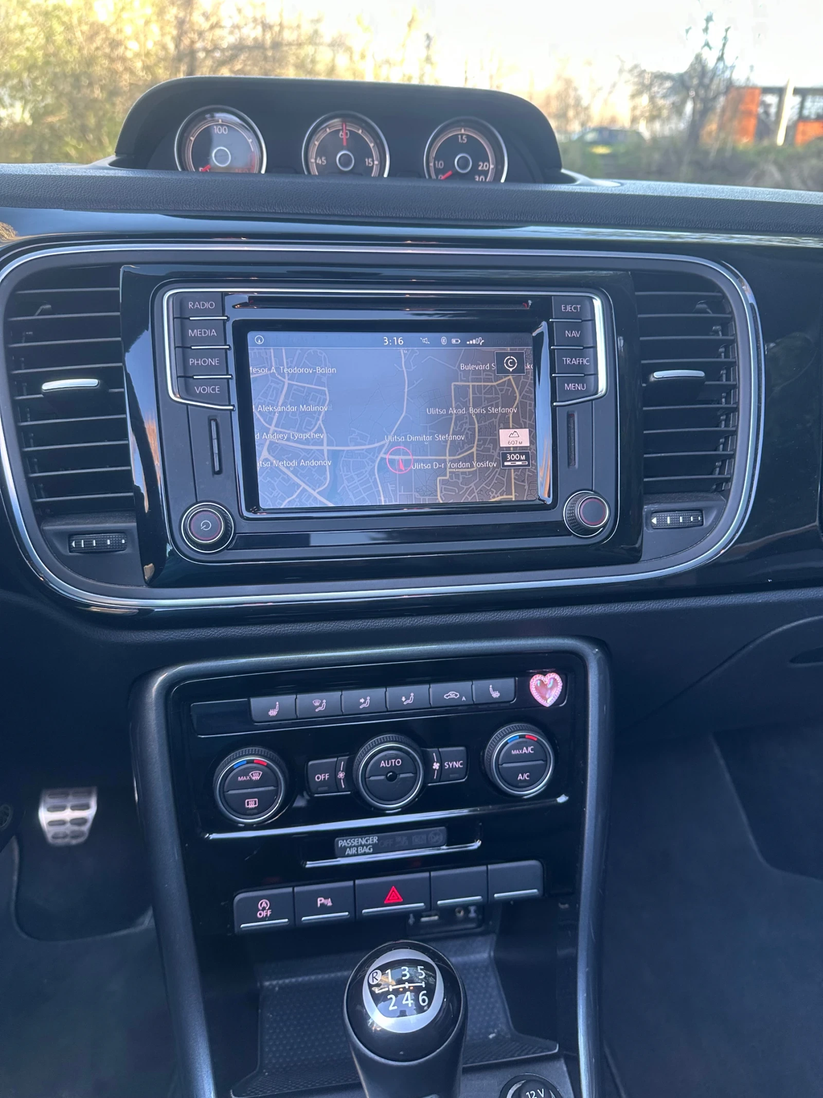 VW Beetle R-Line, снимка 16 - Автомобили и джипове - 54140049