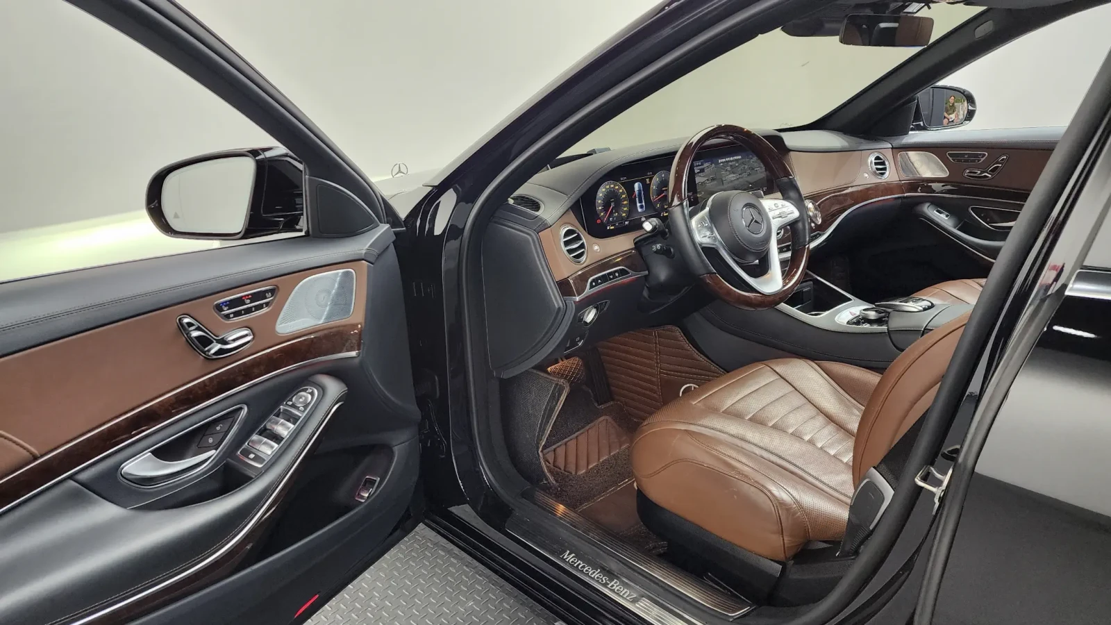 Mercedes-Benz S 560 S560L 4MATIC, снимка 8 - Автомобили и джипове - 54946169