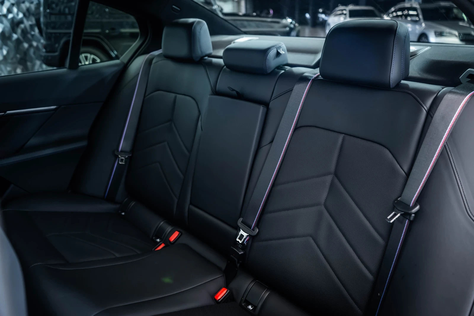 BMW 540 d xDrive* M-Sport* Pano* H/K* Лизинг, снимка 17 - Автомобили и джипове - 55084433