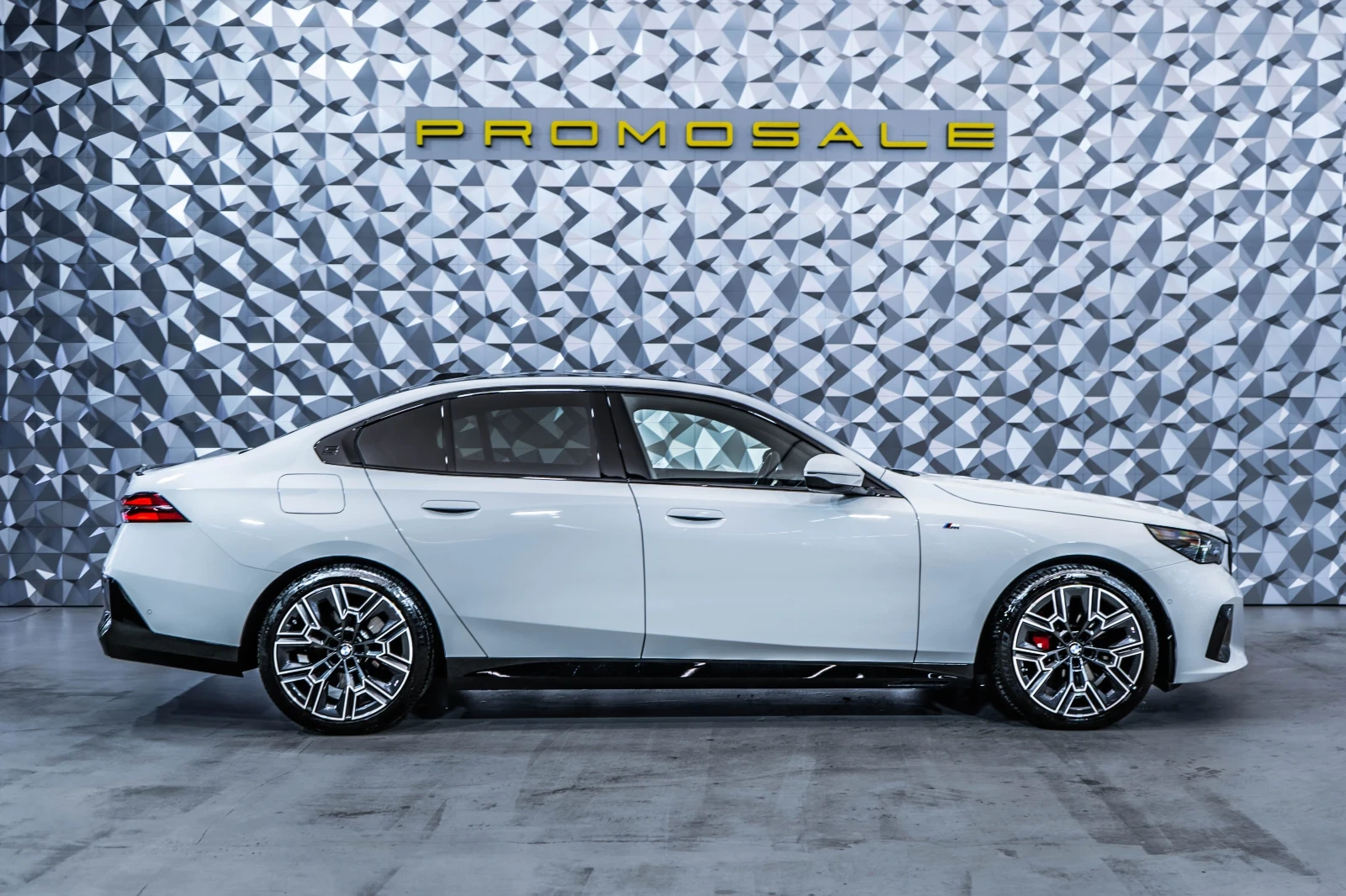 BMW 540 d xDrive* M-Sport* Pano* H/K* Лизинг, снимка 5 - Автомобили и джипове - 55084433