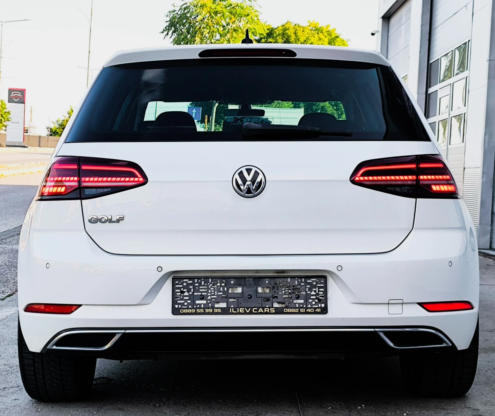 VW Golf 2.0TDI R-LINE DSG FACELIFT, снимка 5 - Автомобили и джипове - 55165861