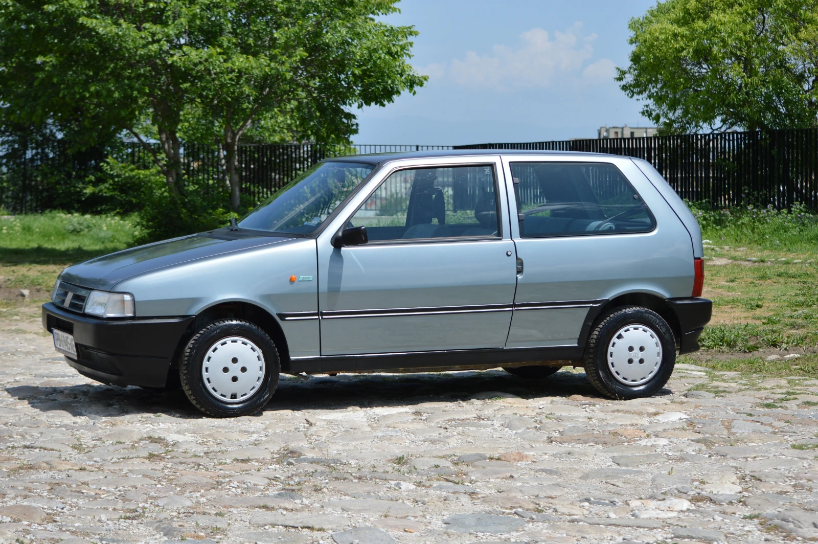 Fiat Uno 1.0 45S, снимка 2 - Автомобили и джипове - 55275261