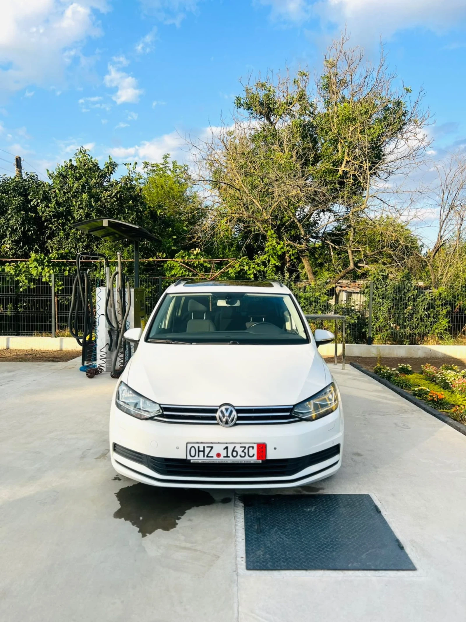 VW Touran ГЕРМАНИЯ, снимка 4 - Автомобили и джипове - 55331658