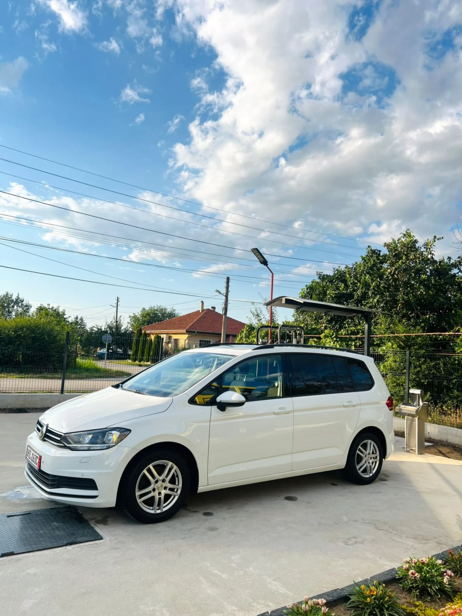 VW Touran ГЕРМАНИЯ, снимка 2 - Автомобили и джипове - 55331658
