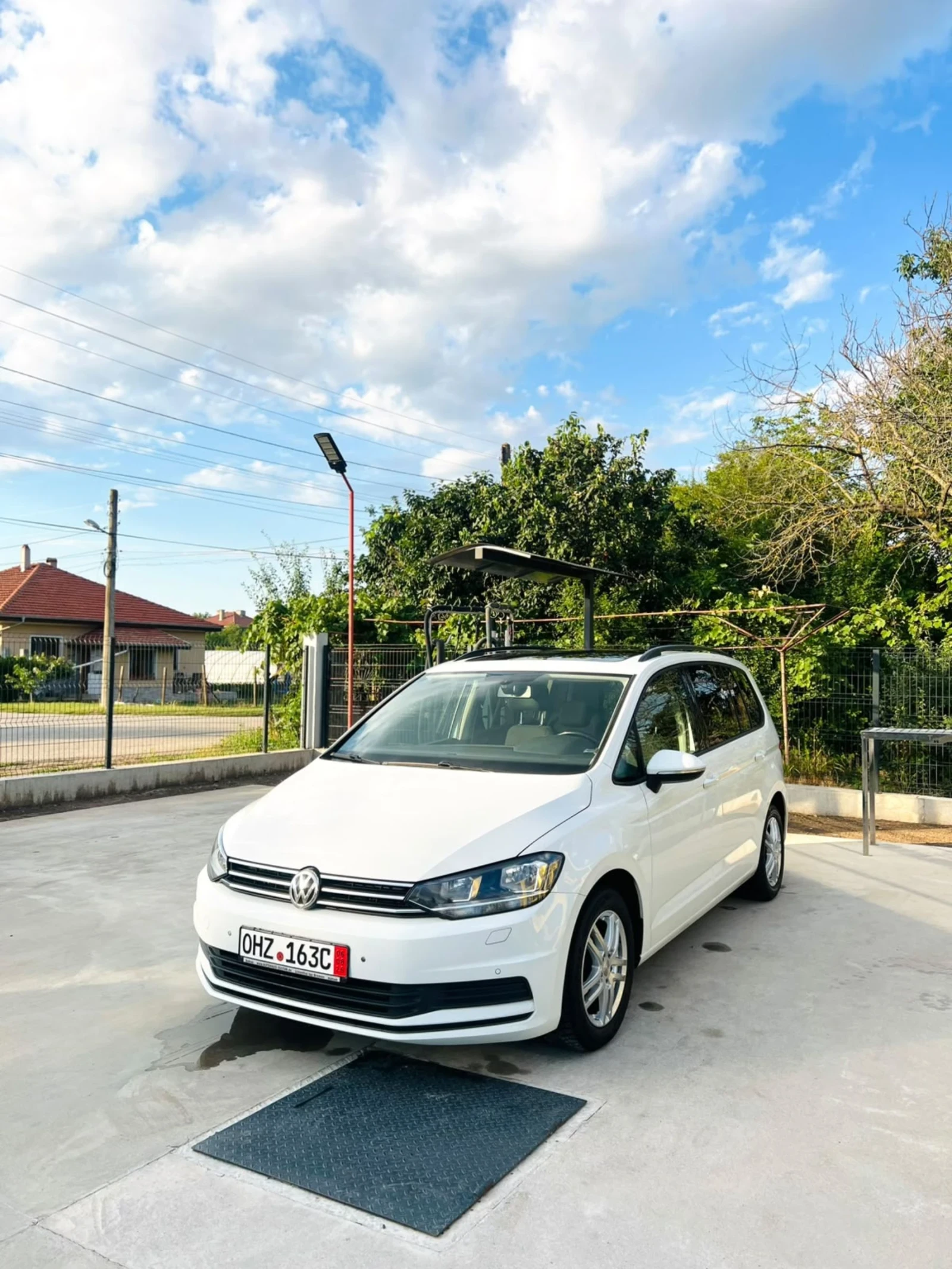 VW Touran ГЕРМАНИЯ, снимка 3 - Автомобили и джипове - 55331658