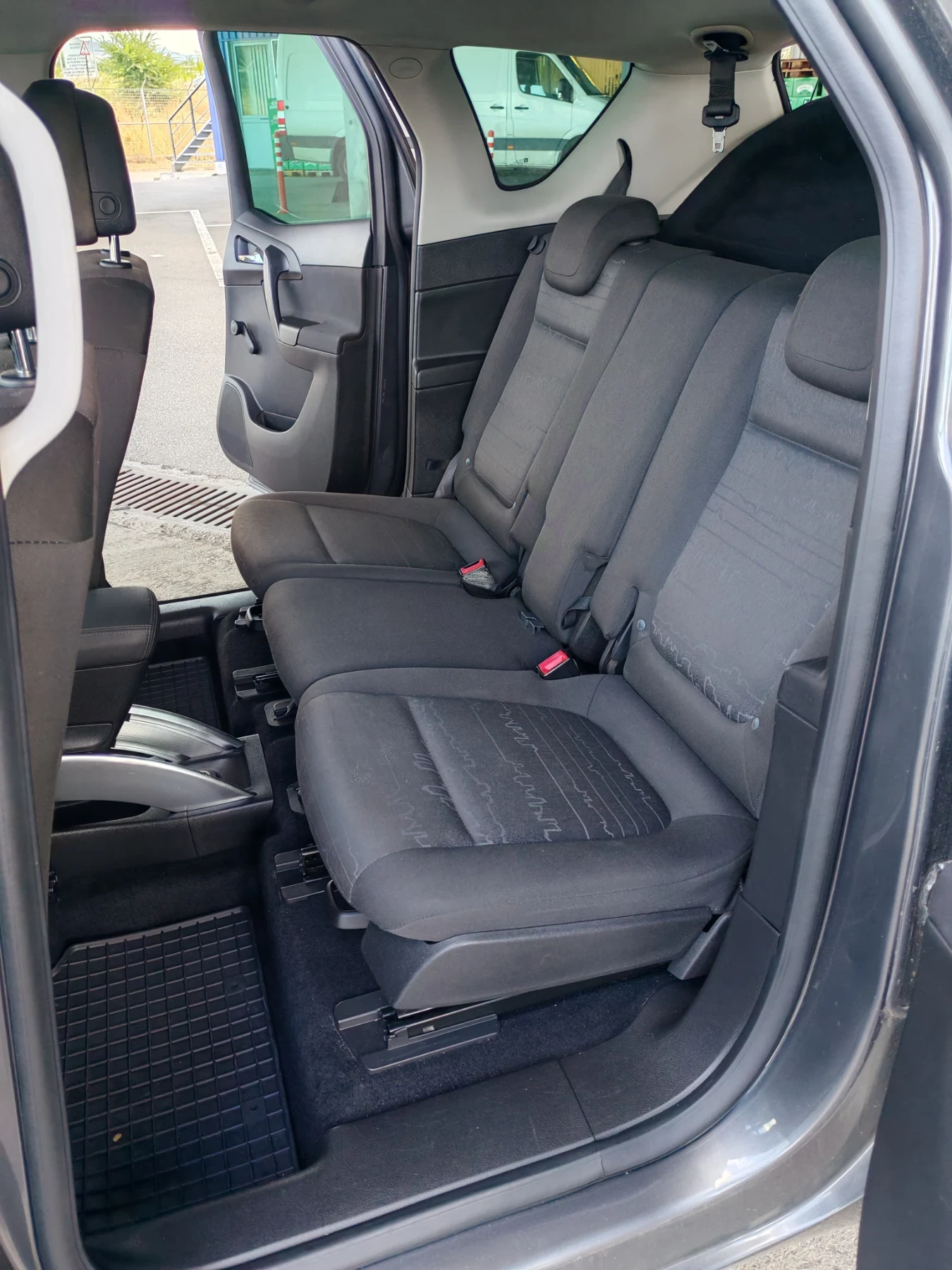 Opel Meriva 2, снимка 4 - Автомобили и джипове - 55337360