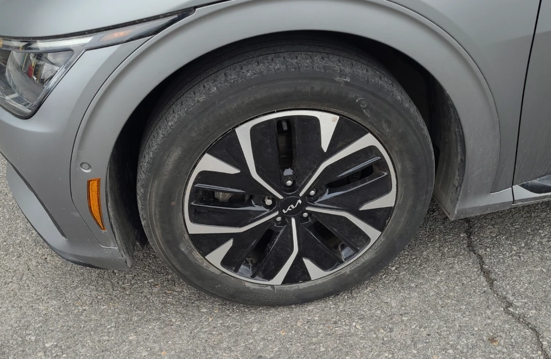 Kia EV6 AWD* LONG RANGE* GT-LINE* ПОДГРЕВ* ОБДУХ* HUD, снимка 7 - Автомобили и джипове - 55566659