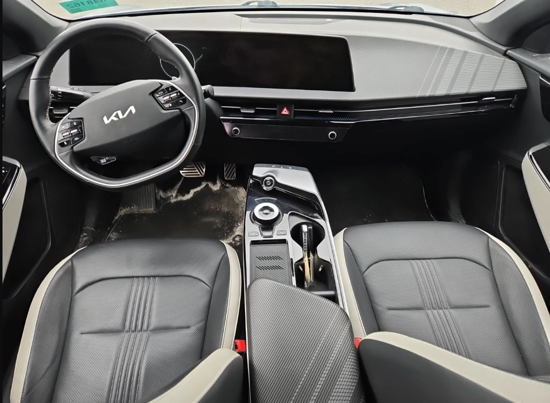 Kia EV6 AWD* LONG RANGE* GT-LINE* ПОДГРЕВ* ОБДУХ* HUD, снимка 9 - Автомобили и джипове - 55566659