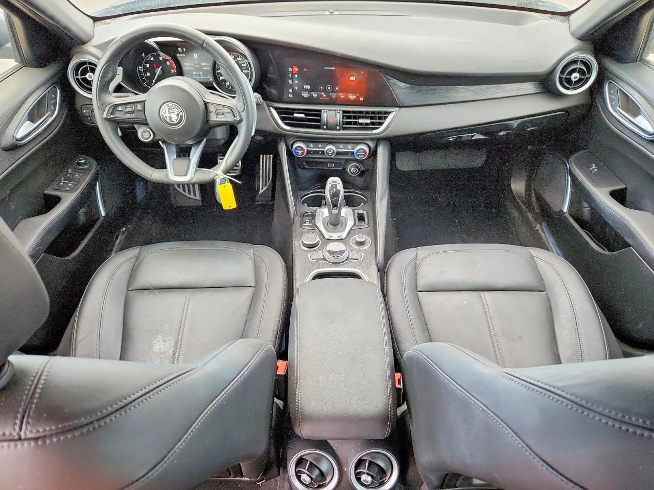 Alfa Romeo Giulia 2.0l, снимка 8 - Автомобили и джипове - 55591327