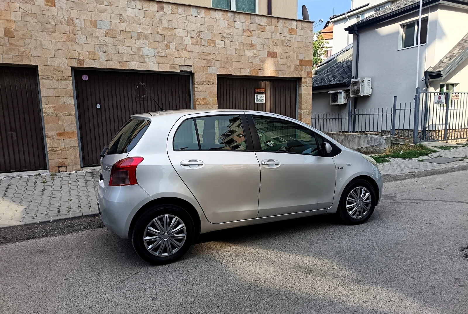 Toyota Yaris (P2) 1.4 D-4D (90 Hp), снимка 4 - Автомобили и джипове - 55682835