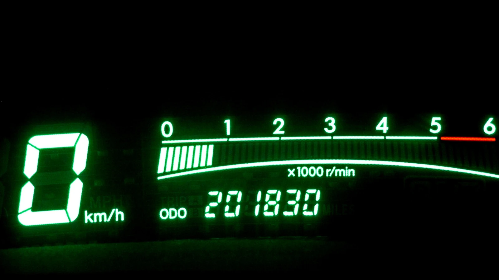 Toyota Yaris (P2) 1.4 D-4D (90 Hp), снимка 12 - Автомобили и джипове - 55682835