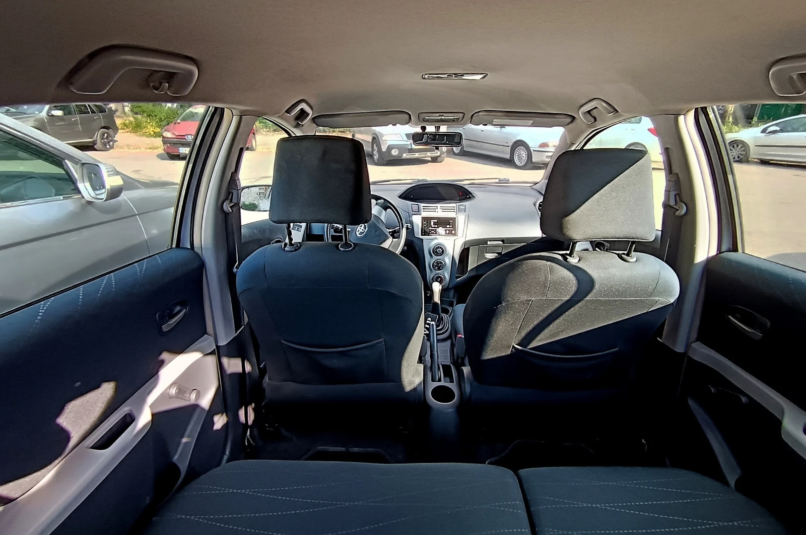 Toyota Yaris (P2) 1.4 D-4D (90 Hp), снимка 8 - Автомобили и джипове - 55682835