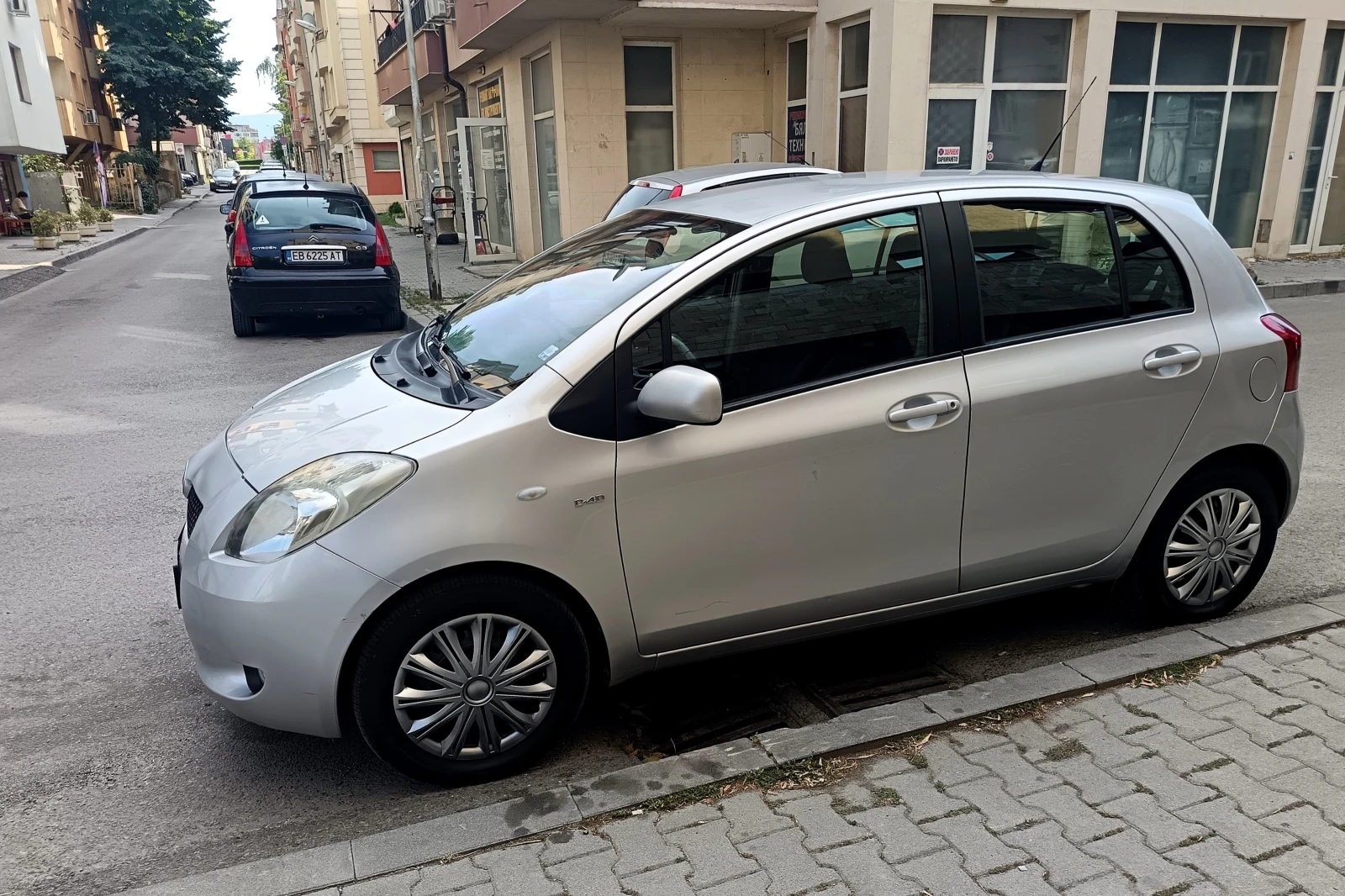 Toyota Yaris (P2) 1.4 D-4D (90 Hp), снимка 3 - Автомобили и джипове - 55682835