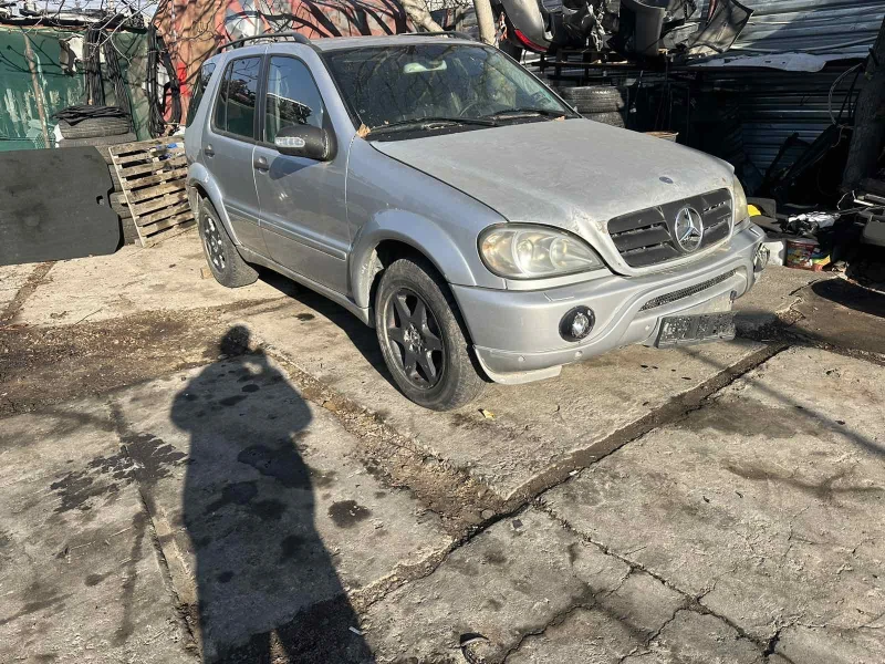 Mercedes-Benz ML 270 2.7 cdi на части, снимка 1 - Автомобили и джипове - 48181288