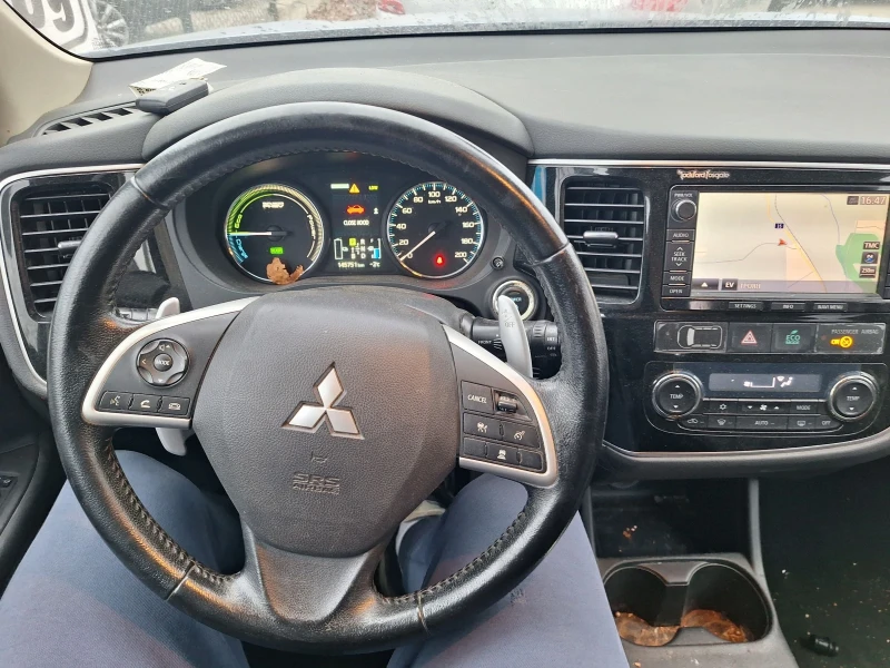 Mitsubishi Outlander 2.0 plug in, снимка 16 - Автомобили и джипове - 49068694