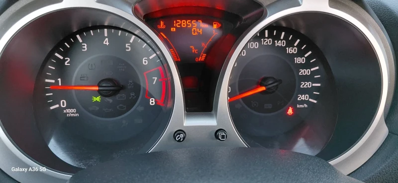 Nissan Juke PANORAMA, CAMERA, NAVI, снимка 14 - Автомобили и джипове - 52854061