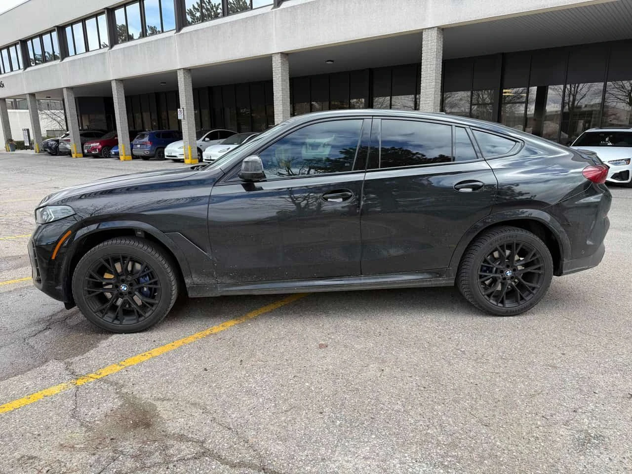 BMW X6 xDrive40i/HUD/360/ДИСТРОНИК/ПАНОРАМА/H/K, снимка 3 - Автомобили и джипове - 53830191