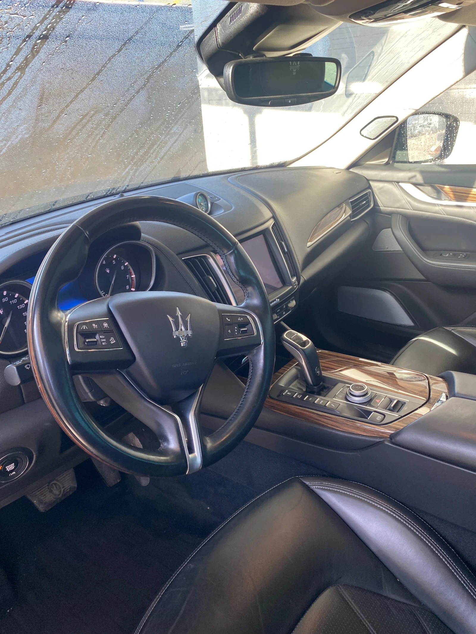 Maserati Levante Grand lusso, снимка 9 - Автомобили и джипове - 54436027