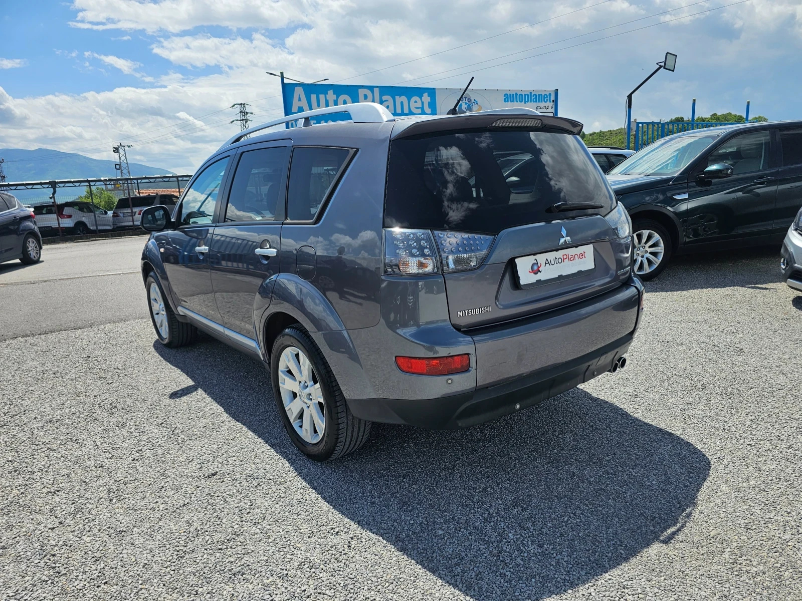 Mitsubishi Outlander 2.2 D 4x4, снимка 4 - Автомобили и джипове - 54573459