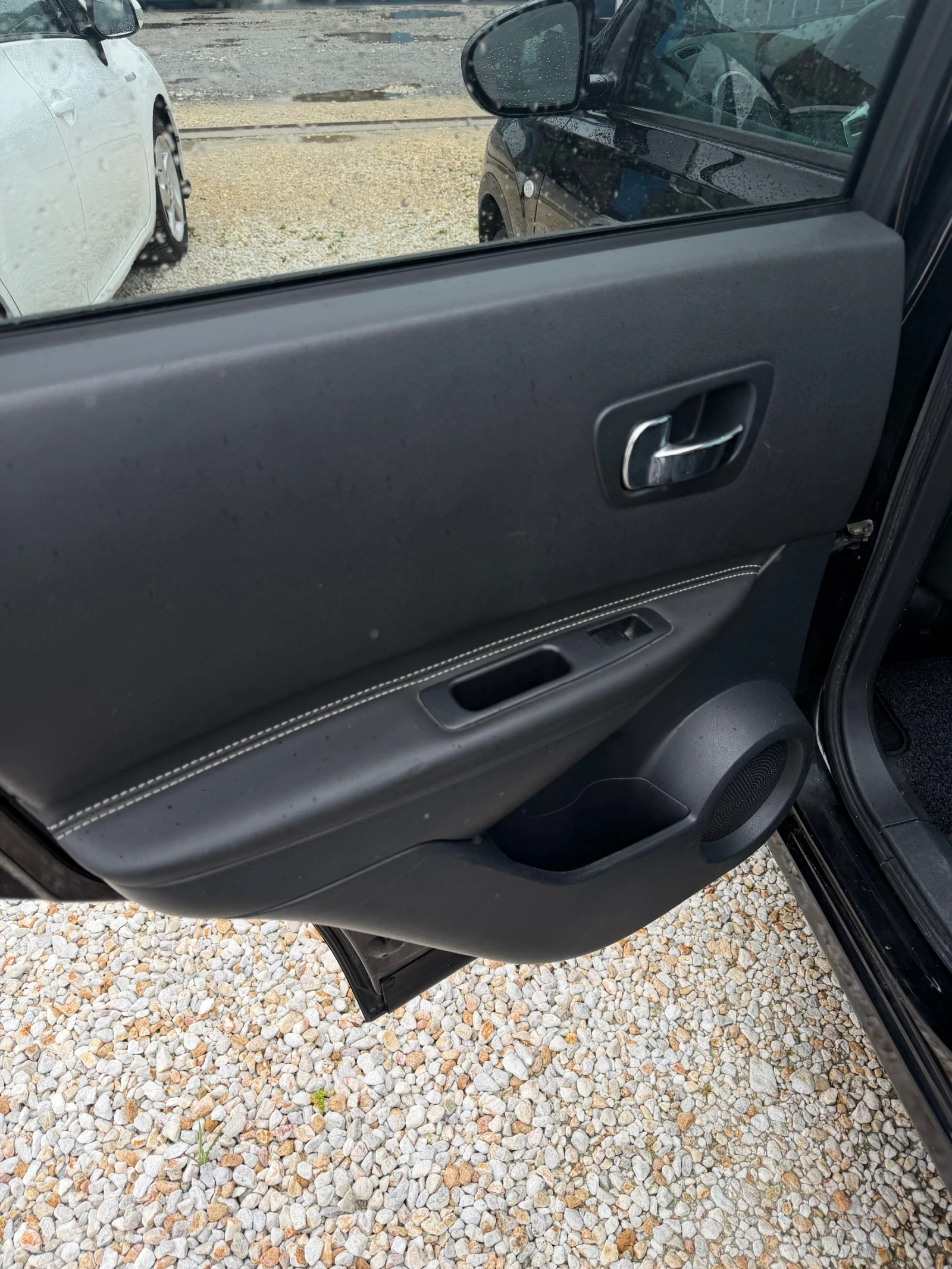 Nissan Qashqai 2.0 Бензин 4х4, снимка 12 - Автомобили и джипове - 54641237