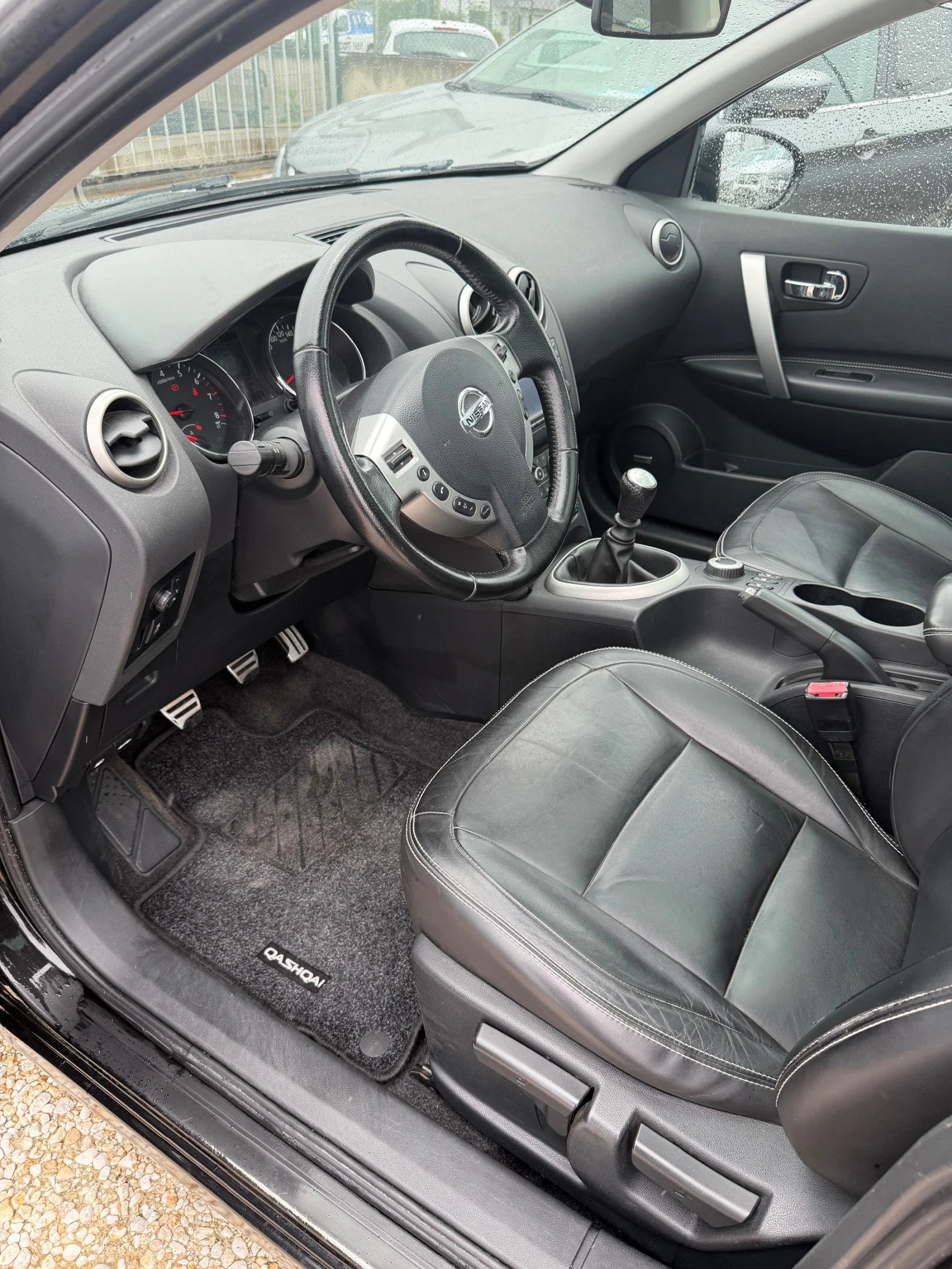 Nissan Qashqai 2.0 Бензин 4х4, снимка 7 - Автомобили и джипове - 54641237