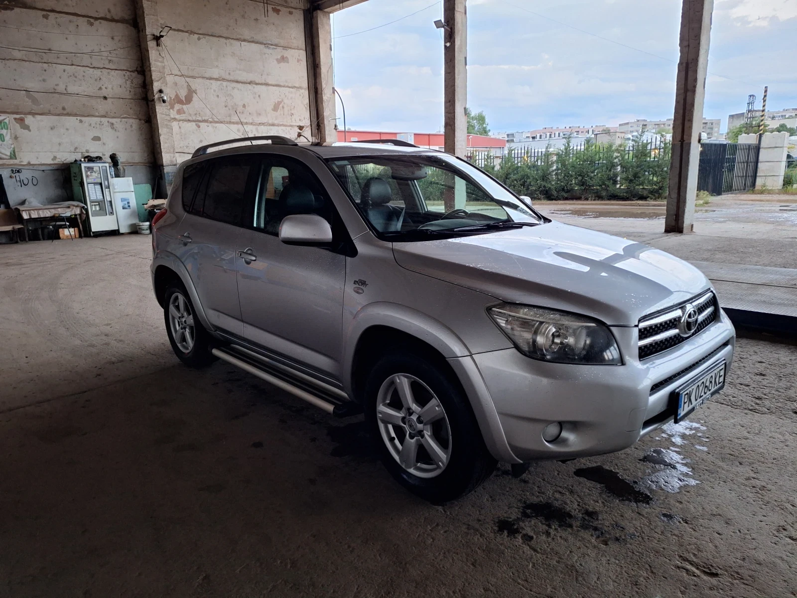 Toyota Rav4 2.2 D-CAT, снимка 2 - Автомобили и джипове - 54755263