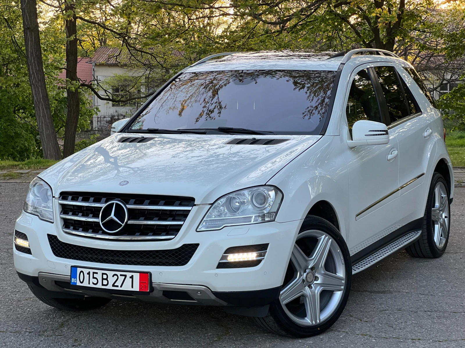 Mercedes-Benz ML 350 FACELIFT/2xTV/MEMORY/4MATIC