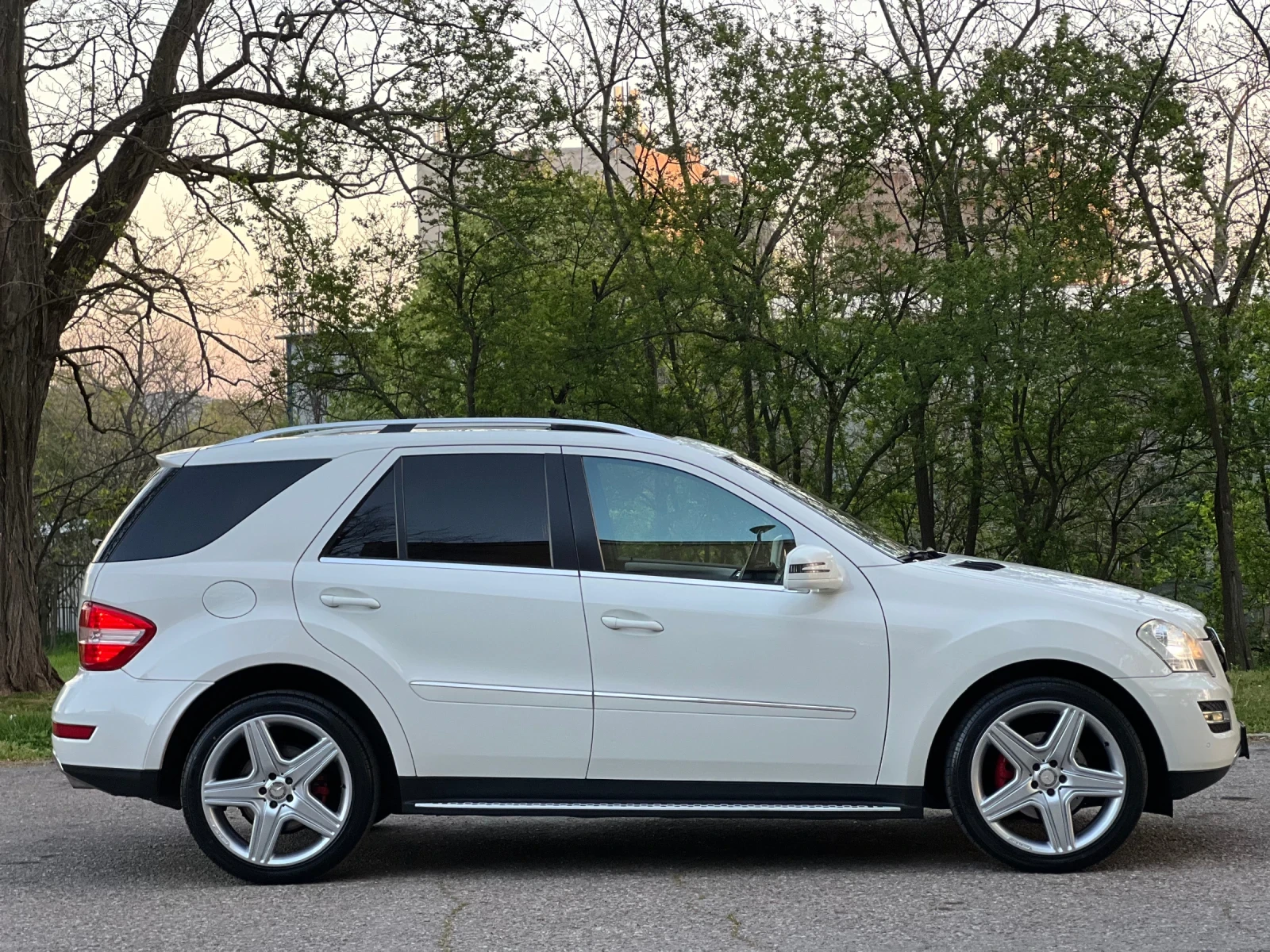Mercedes-Benz ML 350 FACELIFT/2xTV/MEMORY/4MATIC, снимка 6 - Автомобили и джипове - 54870777