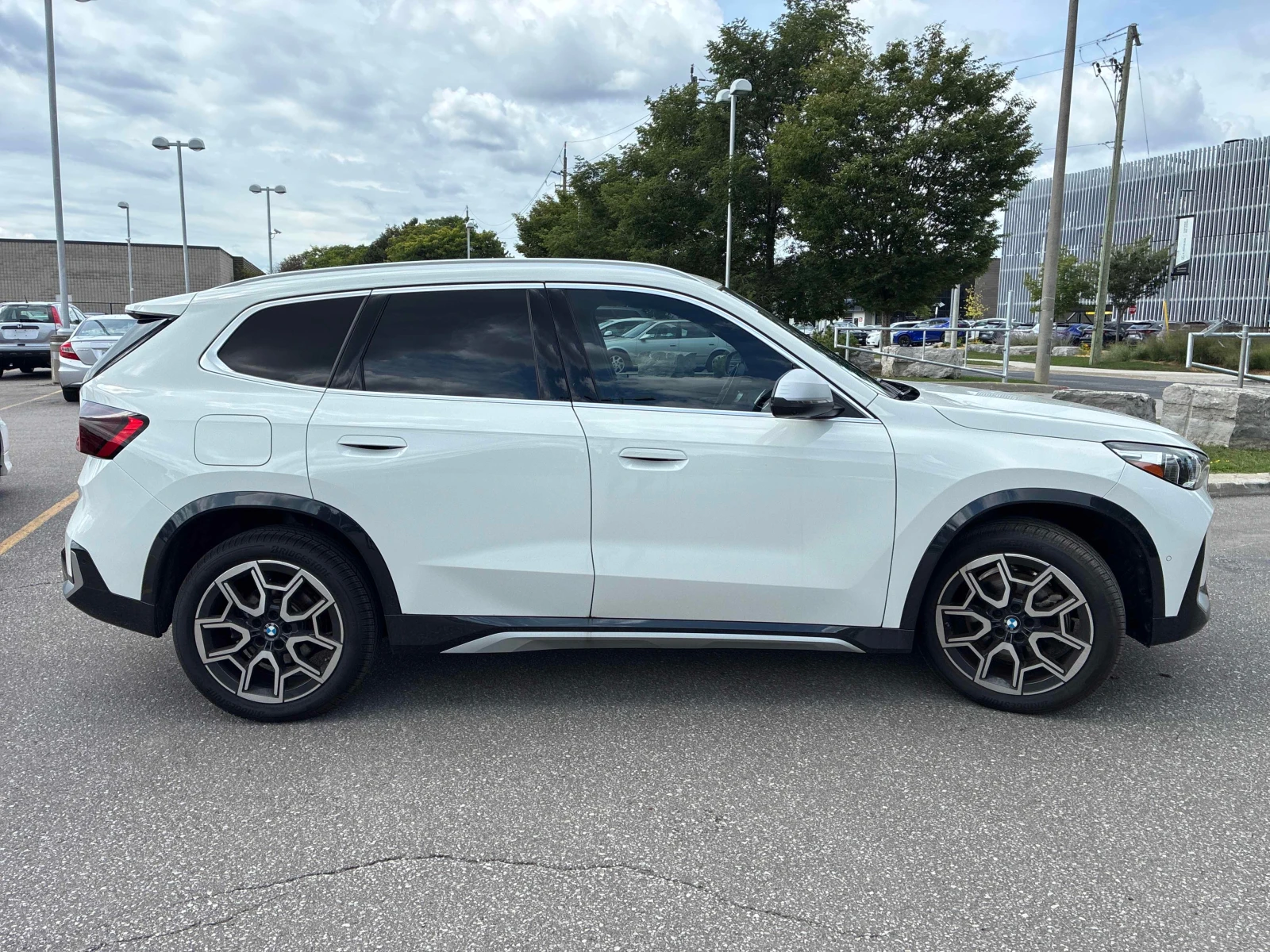 BMW X1 xDrive28i * CARFAX * БЕЗ ПЪРВОНАЧАЛНА ВНОСКА, снимка 17 - Автомобили и джипове - 56093559