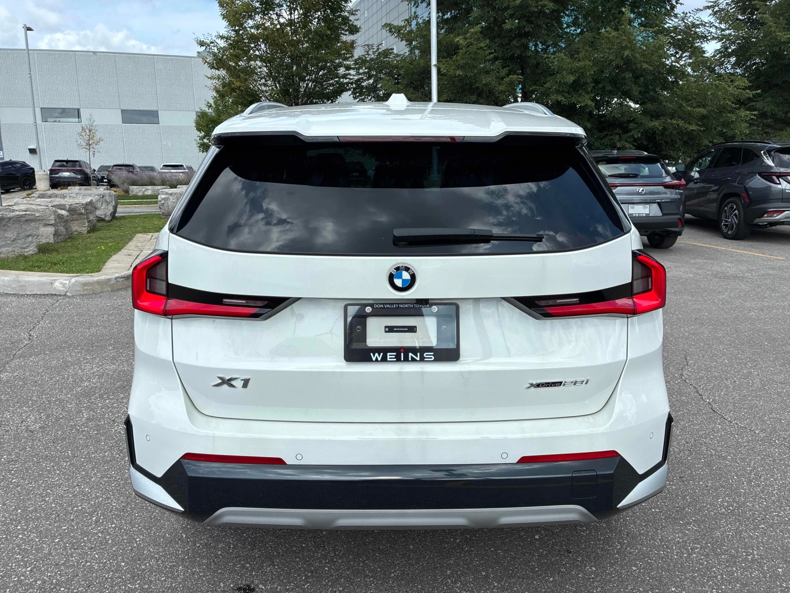 BMW X1 xDrive28i * CARFAX * БЕЗ ПЪРВОНАЧАЛНА ВНОСКА, снимка 4 - Автомобили и джипове - 56093559