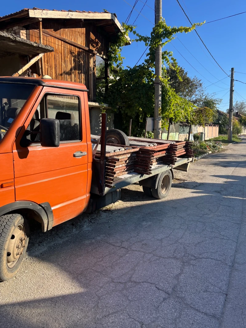 Iveco 3512 2, 5TD б категория, снимка 2 - Бусове и автобуси - 47956752