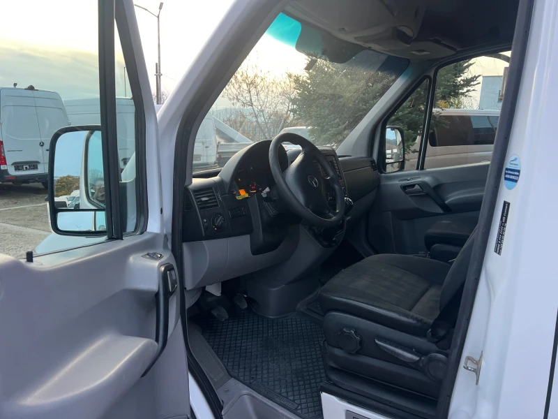 Mercedes-Benz Sprinter 313 215.000км , КЛИМА , NAVI , снимка 9 - Бусове и автобуси - 52557799