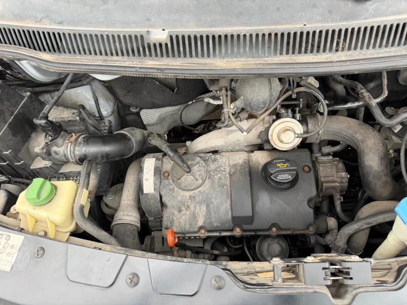 VW T5 1.9 TDI 8+ 1, снимка 16 - Бусове и автобуси - 53437470