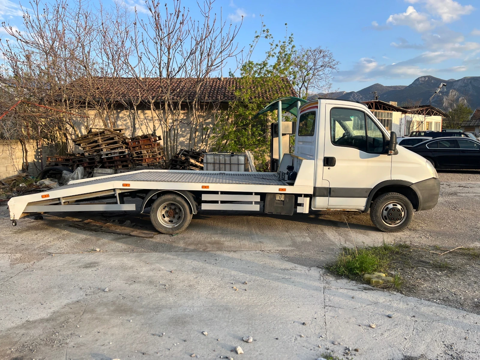 Iveco 35c13 Пътна помощ - Специален, снимка 4 - Бусове и автобуси - 54233710