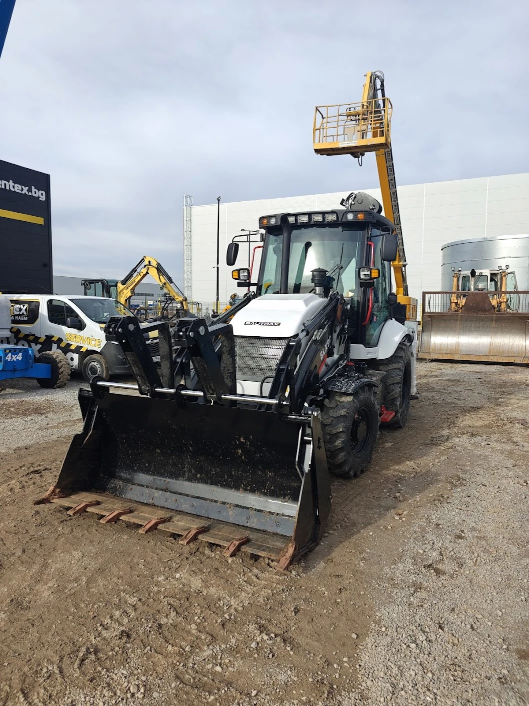 Багер Друга марка Bautrax BLX90 - изображение 3