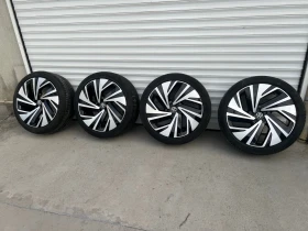 Гуми с джанти Pirelli 235/45R21, снимка 1